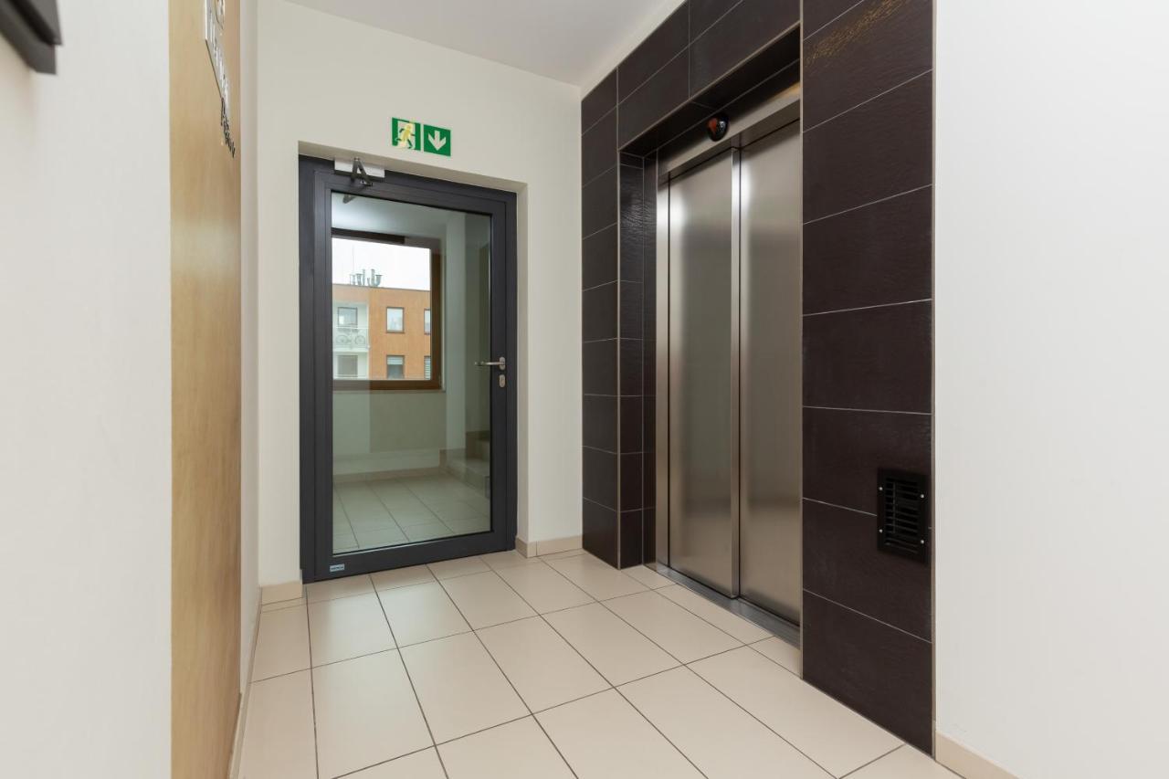 Apartament Na Woli Sowinskiego By Noclegi Renters Варшава Екстериор снимка